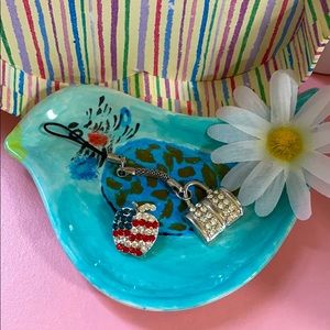 Brooch+phone charm 🍎👛